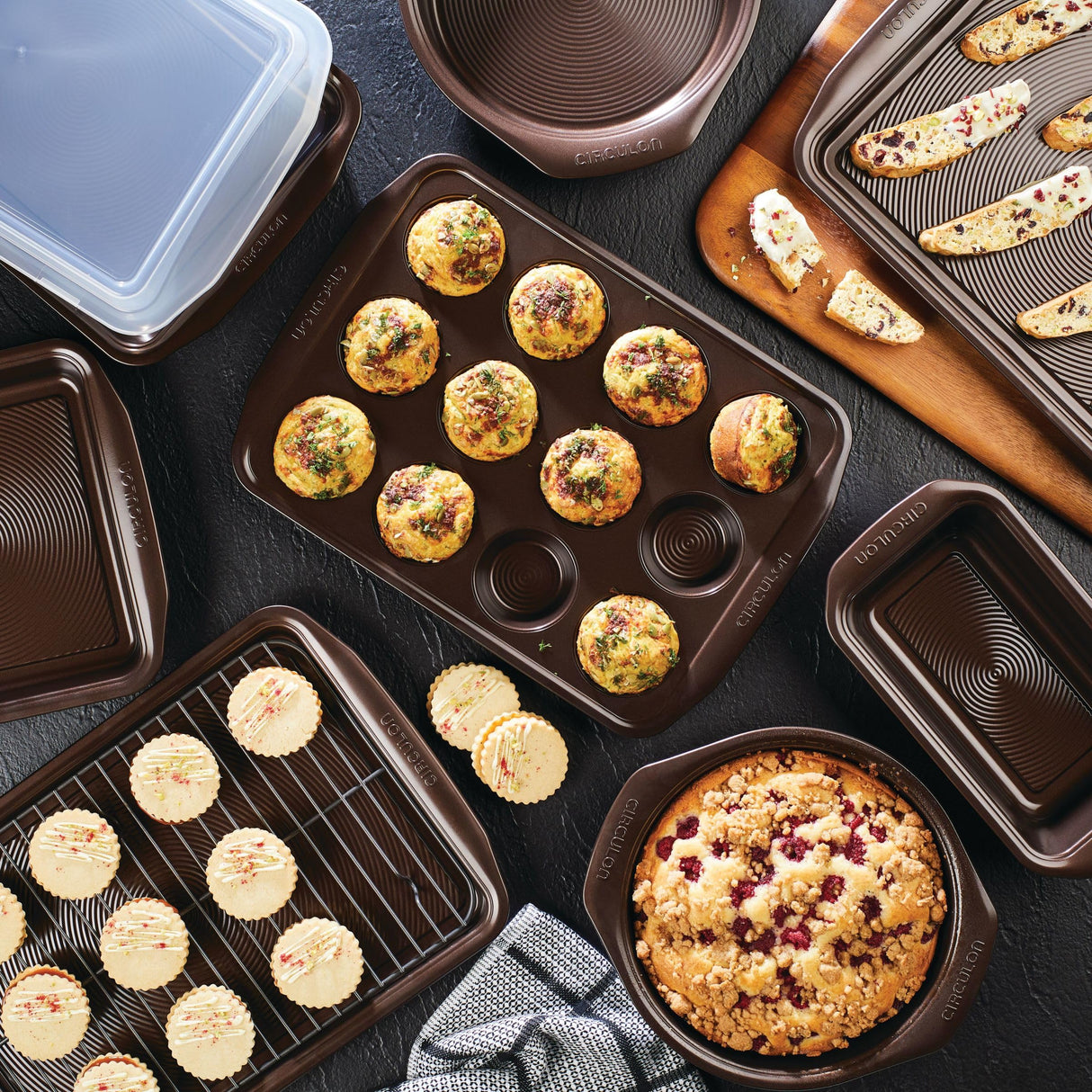 Circulon Nonstick Bakeware Set with Nonstick Bread Pan, Baking Pans, Baking Sheets, Cookie Sheets, Cake Pan and Muffin Pan / Cupcake Pan - 10 Piece, Chocolate Brown